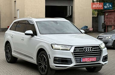 Внедорожник / Кроссовер Audi Q7 2017 в 