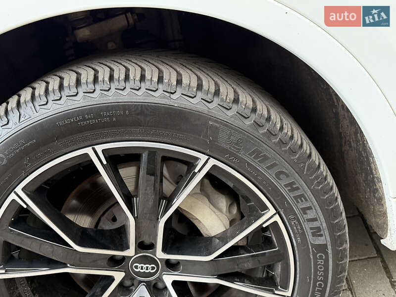 Внедорожник / Кроссовер Audi Q7 2017 в Владимире