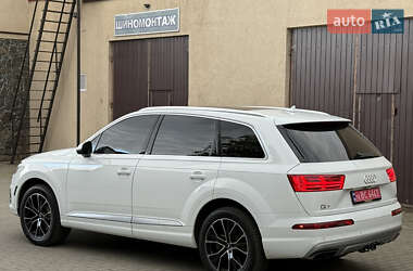 Внедорожник / Кроссовер Audi Q7 2017 в 