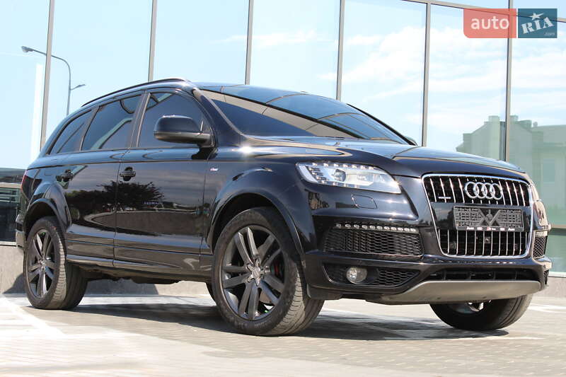 Позашляховик / Кросовер Audi Q7 2015 в Рівному