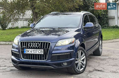 Позашляховик / Кросовер Audi Q7 2010 в 