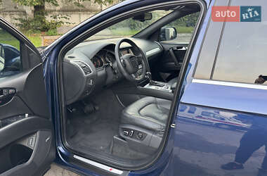 Позашляховик / Кросовер Audi Q7 2010 в 