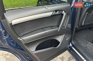 Позашляховик / Кросовер Audi Q7 2010 в 