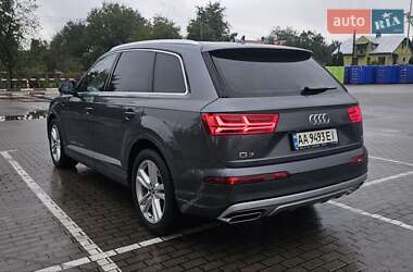 Внедорожник / Кроссовер Audi Q7 2016 в 
