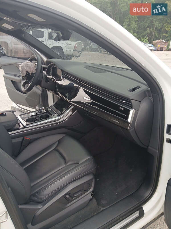 Внедорожник / Кроссовер Audi Q7 2021 в Киеве