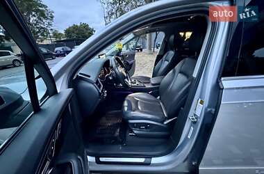 Позашляховик / Кросовер Audi Q7 2015 в 