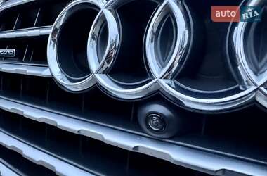 Позашляховик / Кросовер Audi Q7 2015 в 