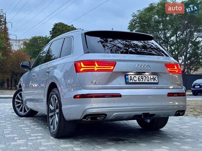 Внедорожник / Кроссовер Audi Q7 2015 в Одессе