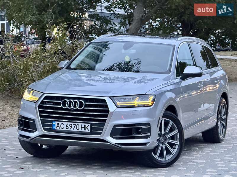Внедорожник / Кроссовер Audi Q7 2015 в Одессе