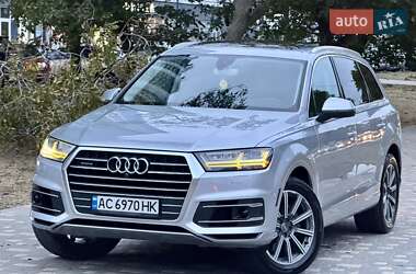 Позашляховик / Кросовер Audi Q7 2015 в 