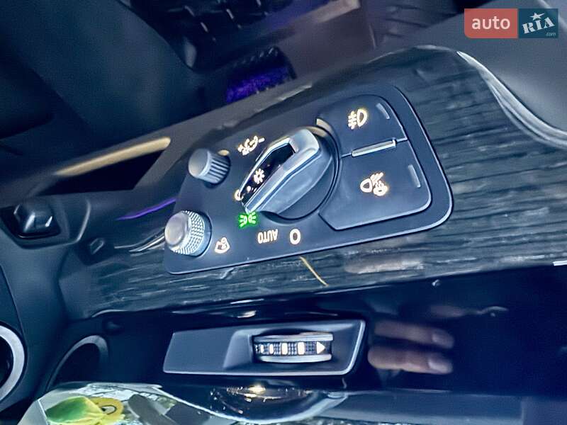 Внедорожник / Кроссовер Audi Q7 2015 в Одессе