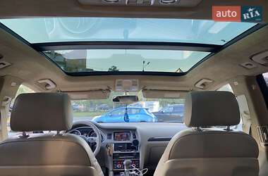 Позашляховик / Кросовер Audi Q7 2011 в 