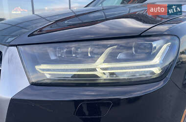 Позашляховик / Кросовер Audi Q7 2017 в 