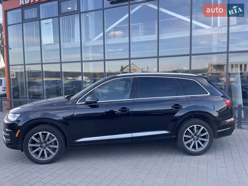 Внедорожник / Кроссовер Audi Q7 2017 в Ужгороде