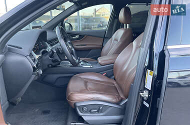 Позашляховик / Кросовер Audi Q7 2017 в 