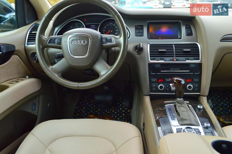 Позашляховик / Кросовер Audi Q7 2010 в Одесі фото 23 Позашляховик / Кросовер Audi Q7 2010 в Одесі