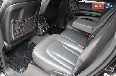 Позашляховик / Кросовер Audi Q7 2015 в 