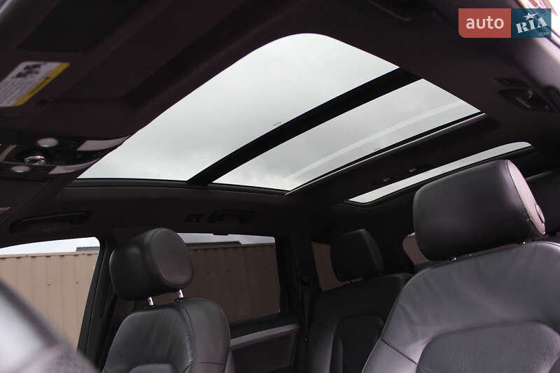 Позашляховик / Кросовер Audi Q7 2015 в Рівному
