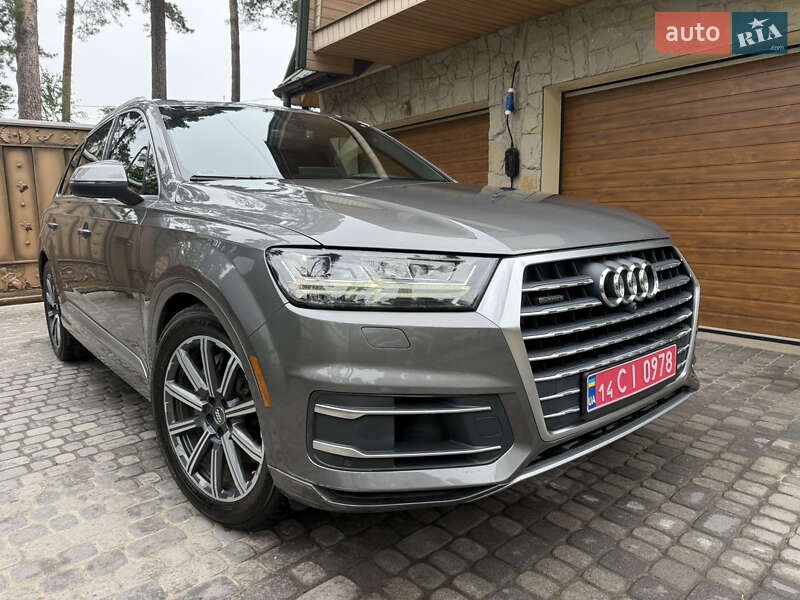 Позашляховик / Кросовер Audi Q7 2017 в Львові