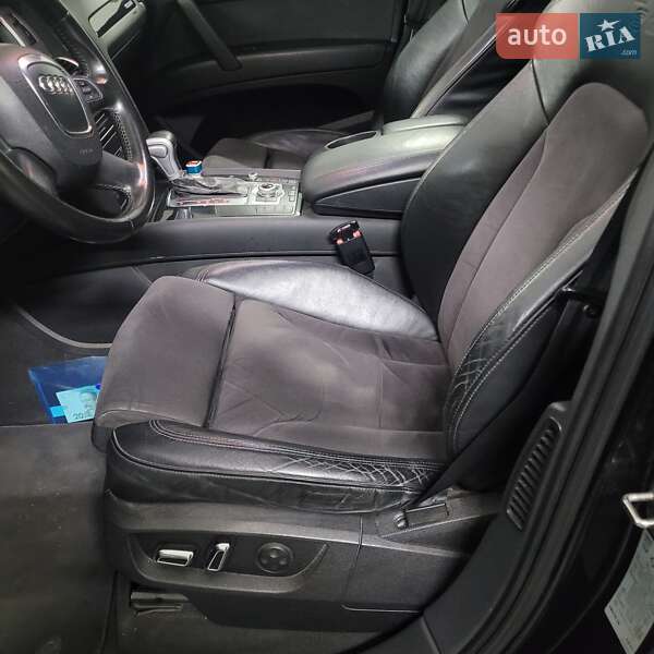Внедорожник / Кроссовер Audi Q7 2010 в Изяславе