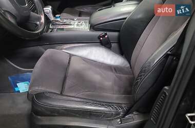 Позашляховик / Кросовер Audi Q7 2010 в 