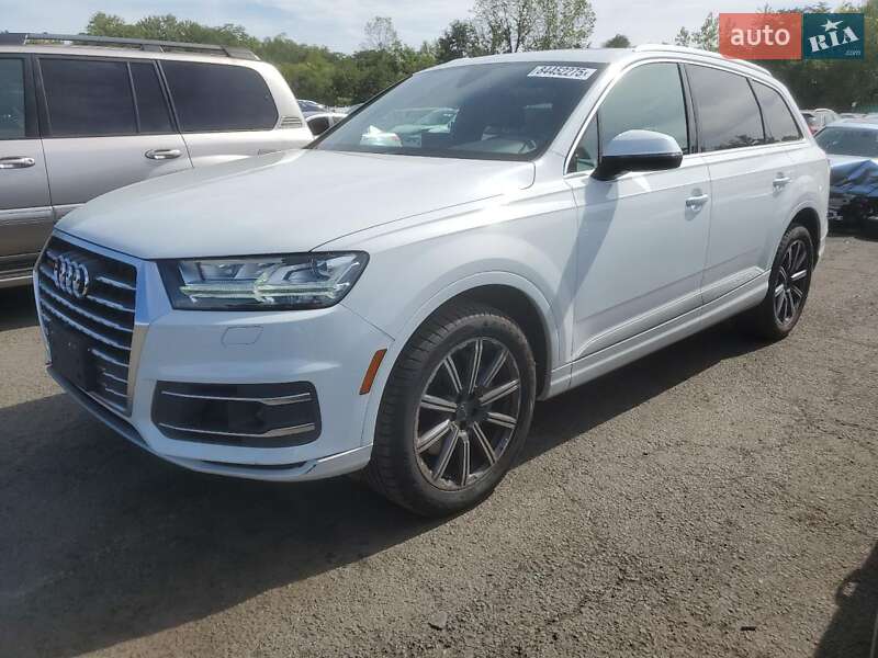Позашляховик / Кросовер Audi Q7 2015 в 