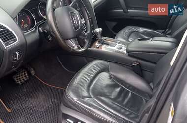 Позашляховик / Кросовер Audi Q7 2012 в 