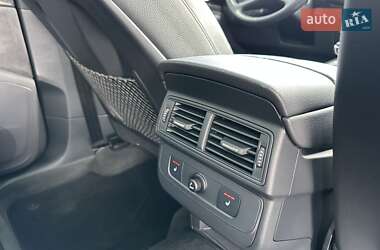 Внедорожник / Кроссовер Audi Q7 2016 в 