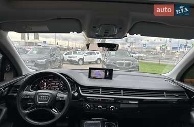 Внедорожник / Кроссовер Audi Q7 2016 в 