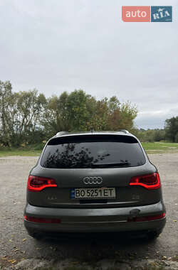 Внедорожник / Кроссовер Audi Q7 2011 в 