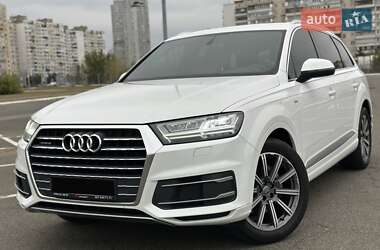 Позашляховик / Кросовер Audi Q7 2018 в 