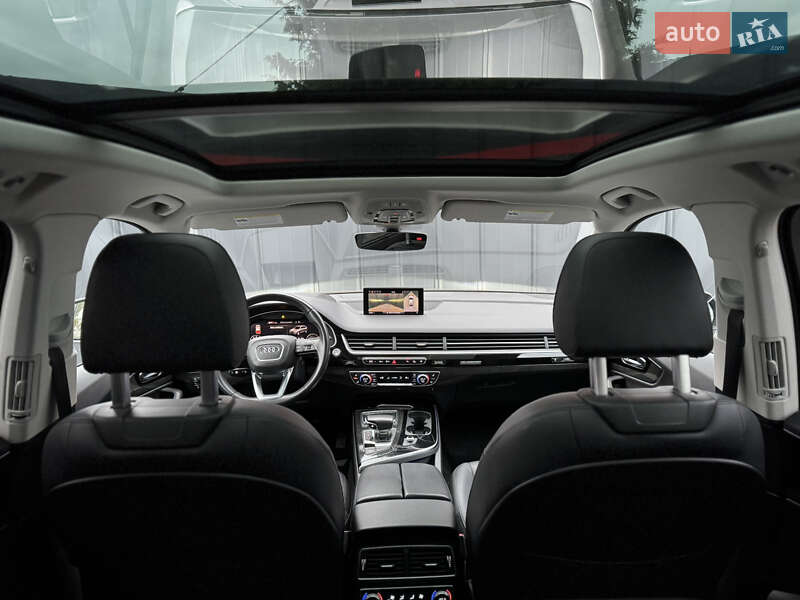 Позашляховик / Кросовер Audi Q7 2018 в Луцьку