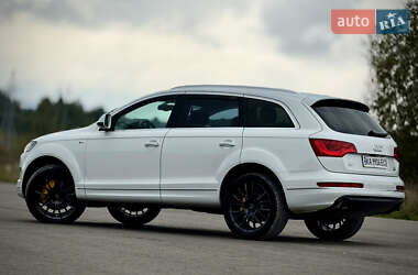 Позашляховик / Кросовер Audi Q7 2013 в 