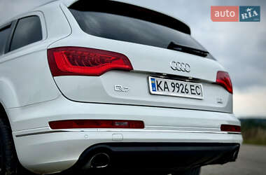 Позашляховик / Кросовер Audi Q7 2013 в 