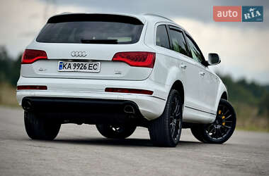 Позашляховик / Кросовер Audi Q7 2013 в 