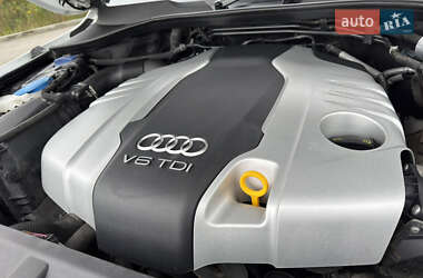 Позашляховик / Кросовер Audi Q7 2013 в 