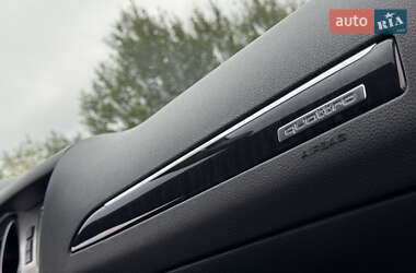 Позашляховик / Кросовер Audi Q7 2013 в 