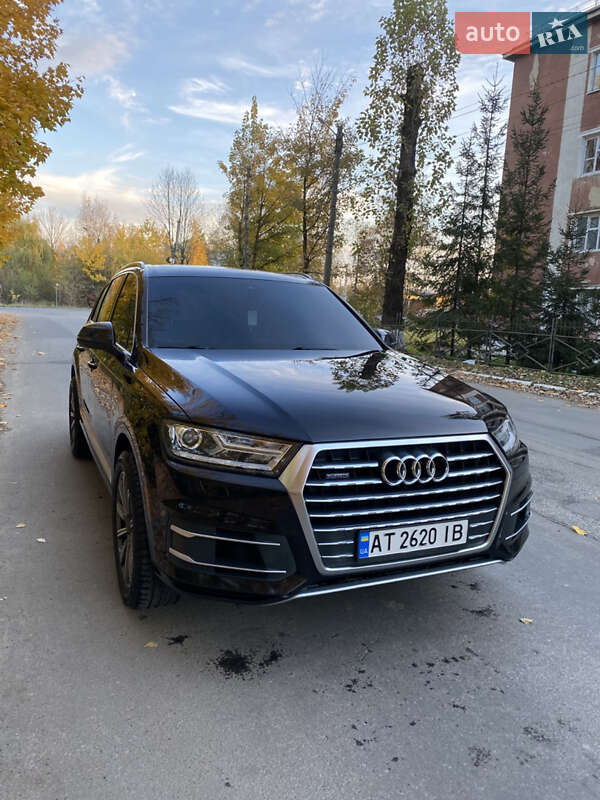 Позашляховик / Кросовер Audi Q7 2017 в Івано-Франківську