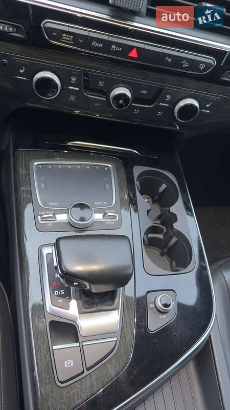 Позашляховик / Кросовер Audi Q7 2017 в Києві
