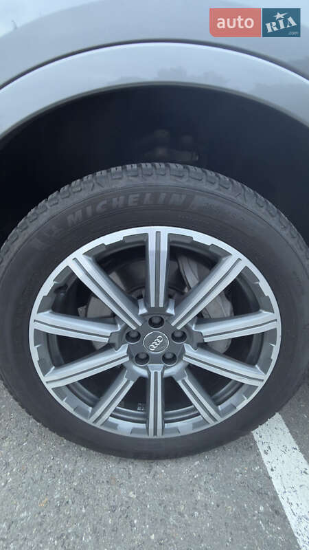 Позашляховик / Кросовер Audi Q7 2017 в Києві