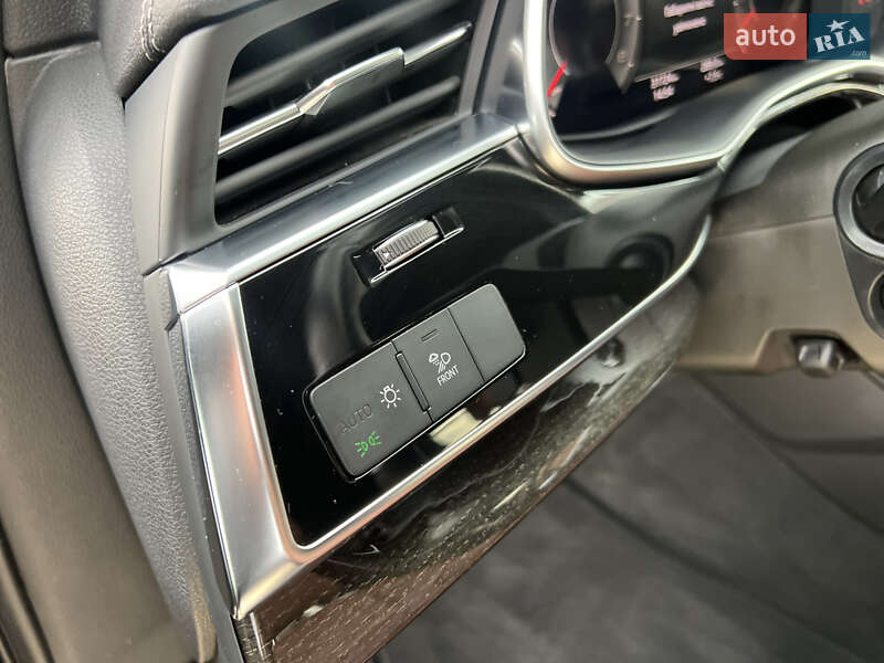 Внедорожник / Кроссовер Audi Q7 2022 в Львове