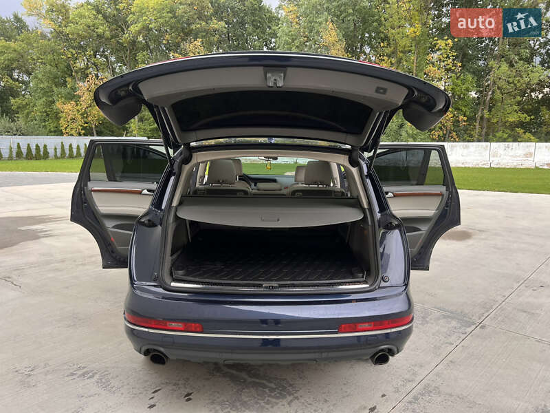 Позашляховик / Кросовер Audi Q7 2013 в Луцьку
