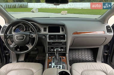 Внедорожник / Кроссовер Audi Q7 2013 в 