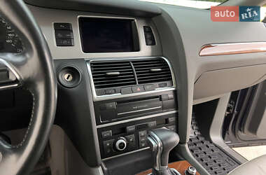 Внедорожник / Кроссовер Audi Q7 2013 в 