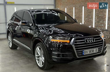 Позашляховик / Кросовер Audi Q7 2016 в 