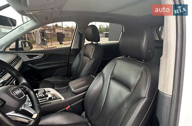 Позашляховик / Кросовер Audi Q7 2016 в 