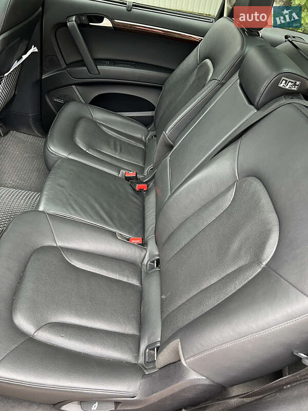 Позашляховик / Кросовер Audi Q7 2012 в Києві
