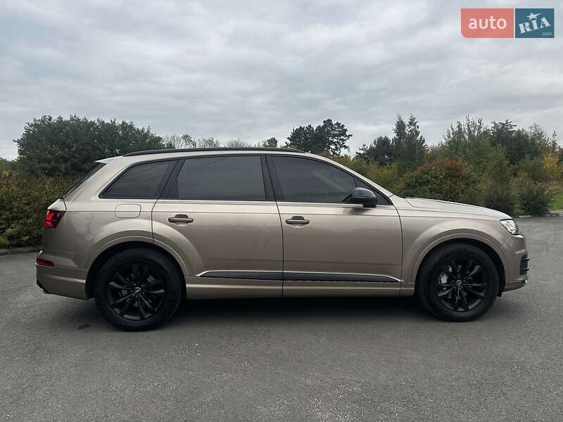 Внедорожник / Кроссовер Audi Q7 2018 в Киеве