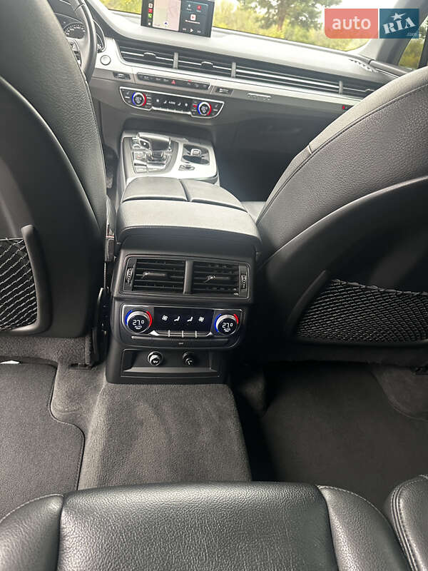 Внедорожник / Кроссовер Audi Q7 2018 в Киеве