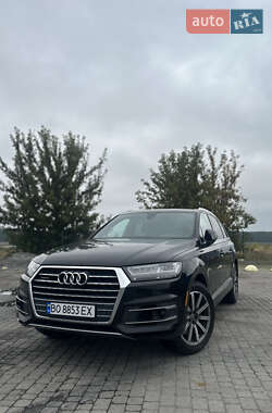 Позашляховик / Кросовер Audi Q7 2017 в 